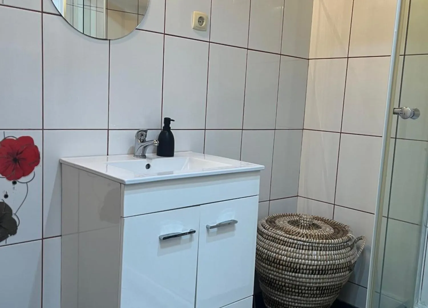 Very Charming Apartment Overlooking S Jorge Castel Lisbon